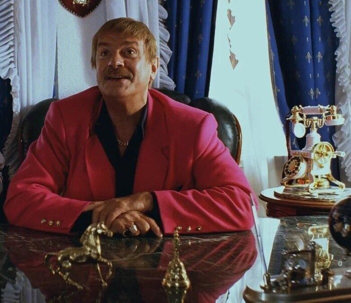            .    ,      ,  -  .      ,   .