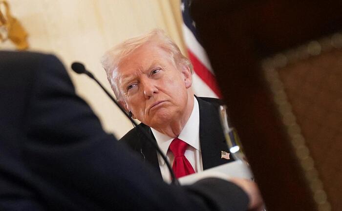    <!--noindex--><a href="https://pikabu.ru/story/tramp_menyaet_mnenie_kak_devushka_13375897?u=http%3A%2F%2Frbc.ru&t=rbc.ru&h=e5b86889a4728989632b4427feba305a09681e44" title="http://rbc.ru" target="_blank" rel="nofollow noopener">rbc.ru</a><!--/noindex-->