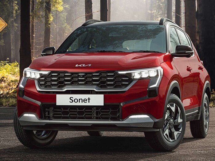 Kia Sonet в России: цена как у Lada Vesta, размеры как у кофейного столика