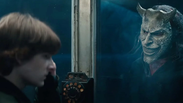 Когда прошлое снова звонит, и трубку придётся взять