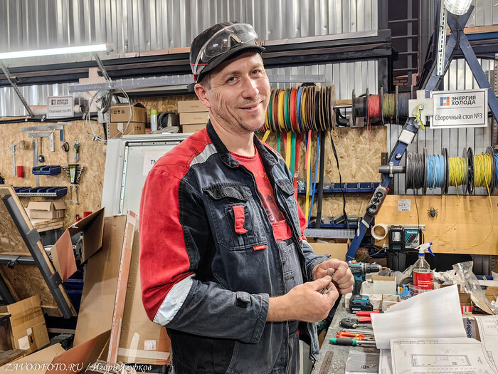 Из серии «Именно они делают Россию великой» - снято мной на заводе «Энергия холода»