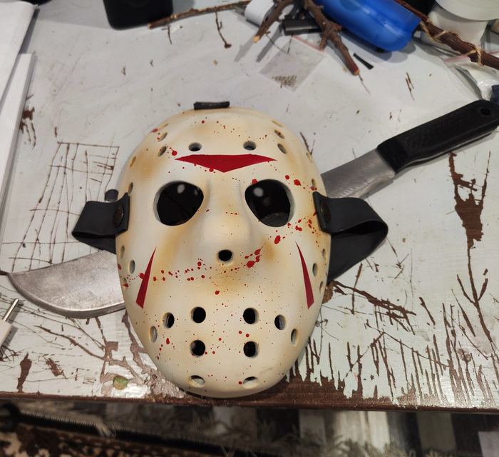 Маска Джейсона Вурхиса