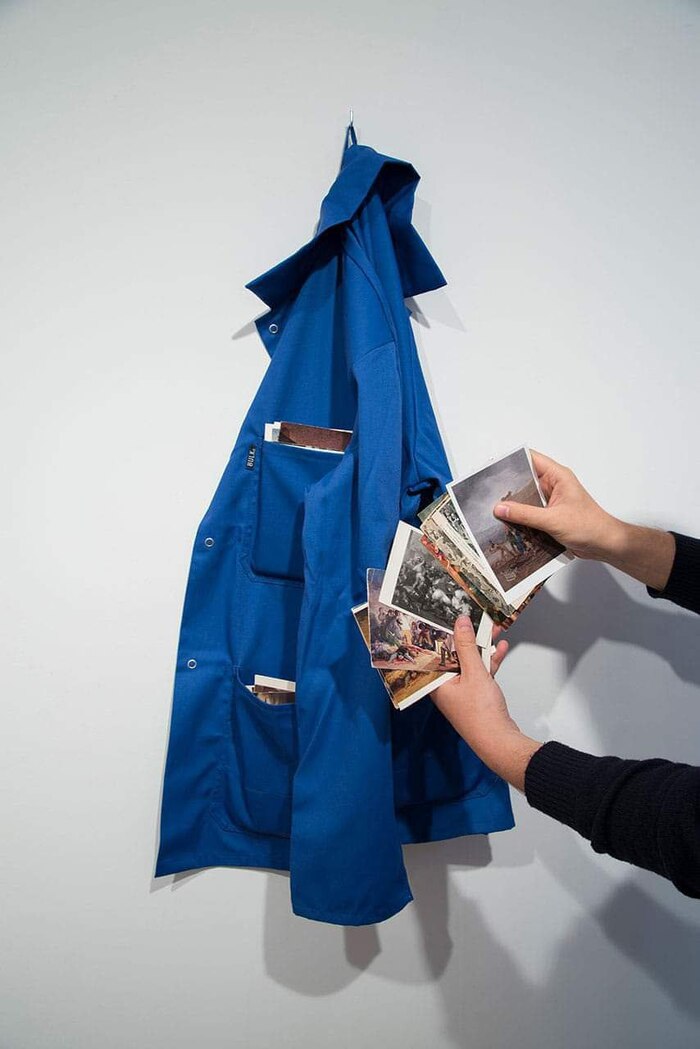 Синяя курточка