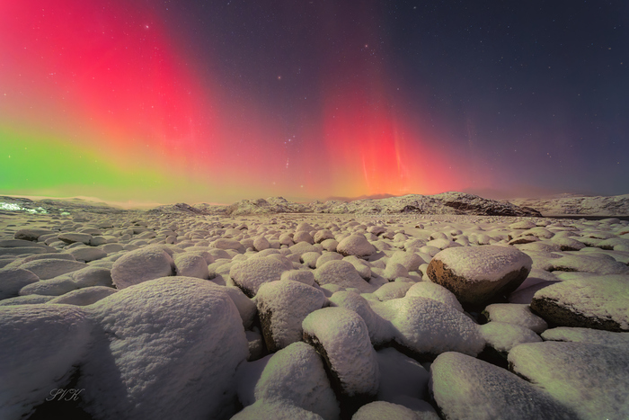 SONY ILCE-7RM5 /: 2025-11-12 07:24:44 : 10 sec : f/5.6 : ISO 2000  : 12 mm : FE 12-24mm F2.8 GM