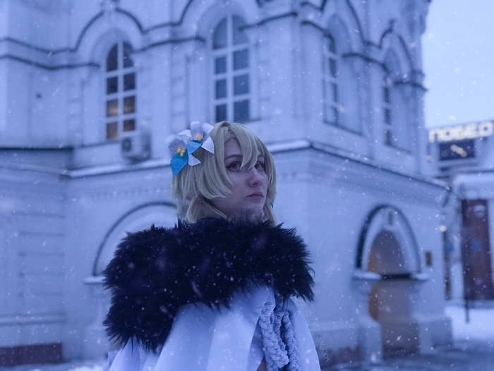 Косплей на Фатуи Люмин из Genshin Impact