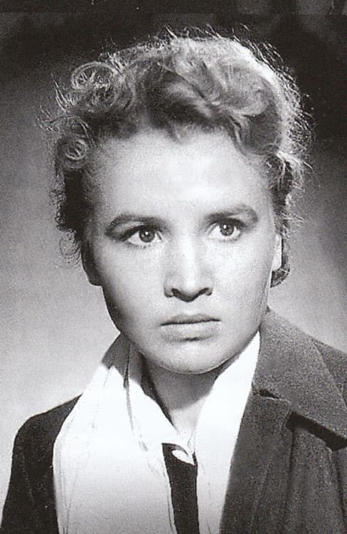 Екатерина Савинова в молодости