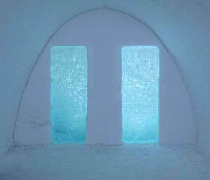 -: Icehotel