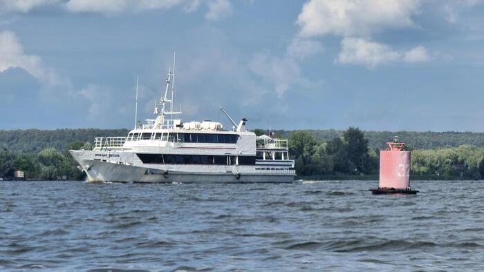  ,  !          . ,   "".        ?