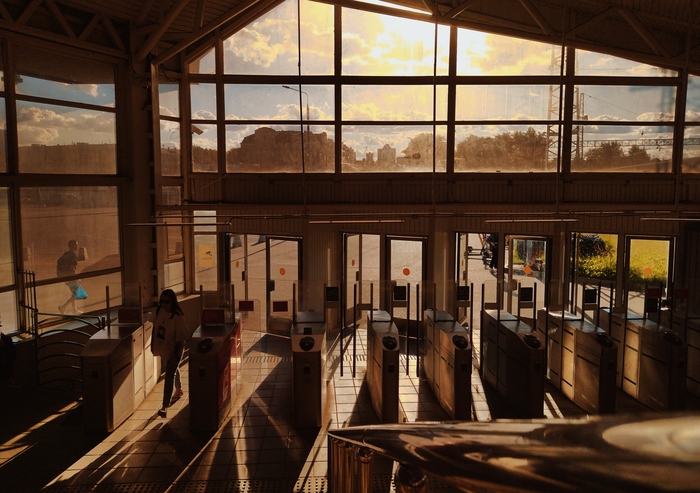 Закат на выходе из Красноярского метро