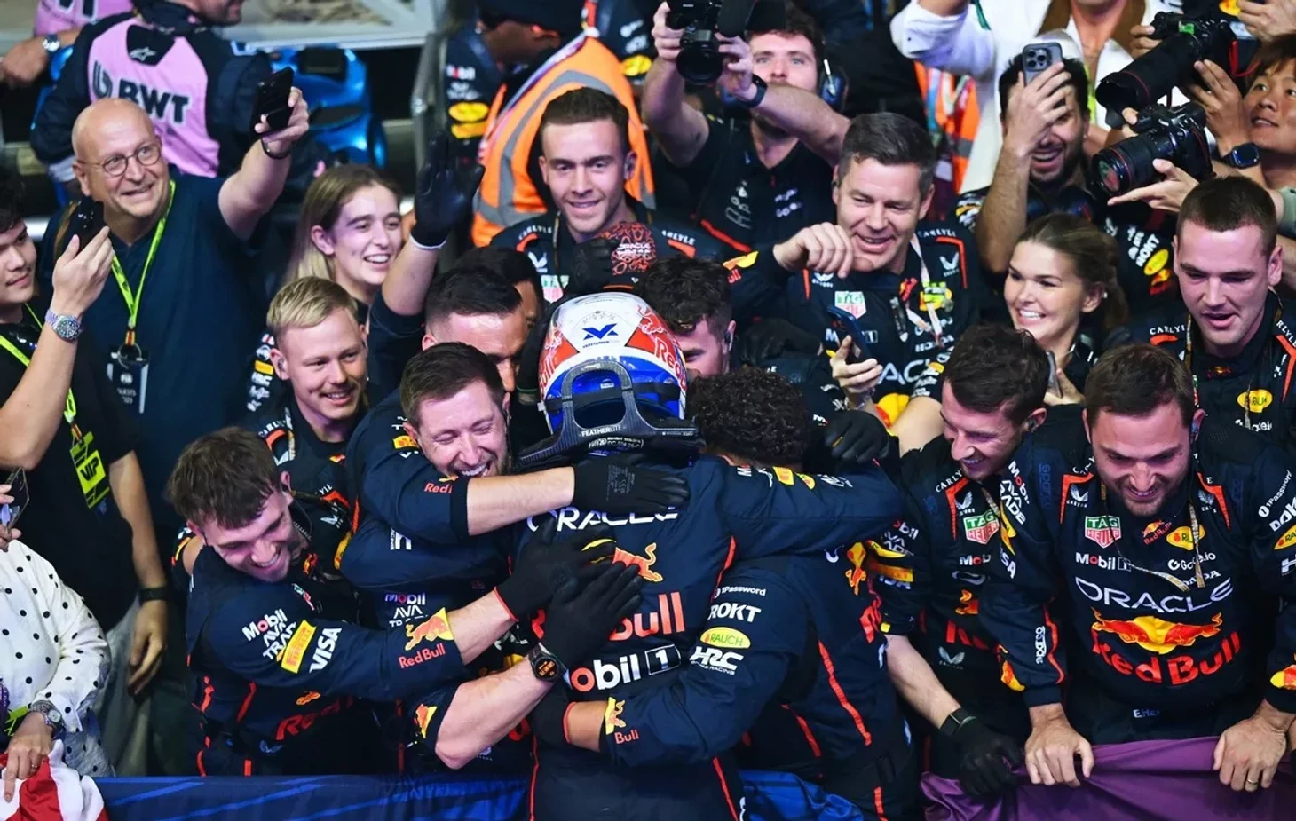 2025 Qatar Grand Prix: Verstappen takes McLaren win, Sainz takes 2nd podium of the season for Williams - Series F1 is the queen of motorsport, My, Автоспорт, Formula 1, Competitions, Race, Speed, Max Verstappen, Lando Norris, Oscar Piastri, Carlos Sainz, Williams racing, Red bull, Mclaren, Extreme, Athletes, Record, George Russell, Adrian Newey, Metallica, David Beckham, Longpost