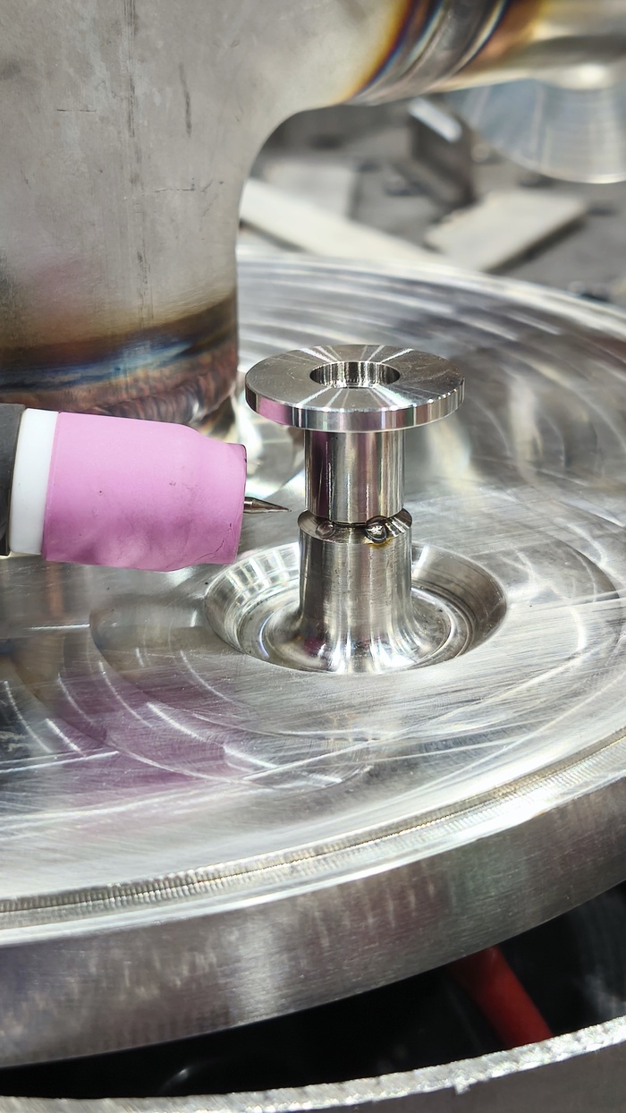 Это крышка, которая сверху на трубу ставится