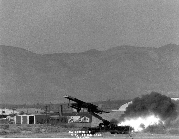  F-100 Super Sabre  ZEL (Zero-length launch)