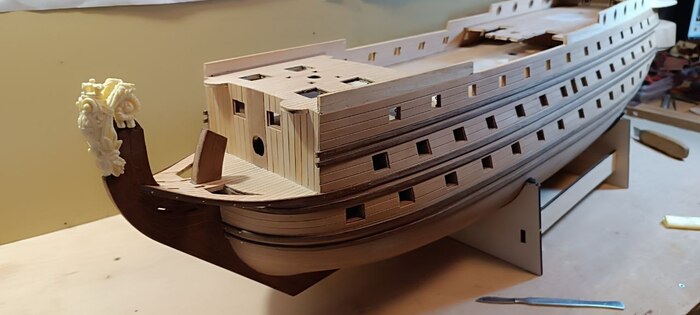 Примерил носовое украшение. Но до его покраски и окончательной установки не меньше полугода.