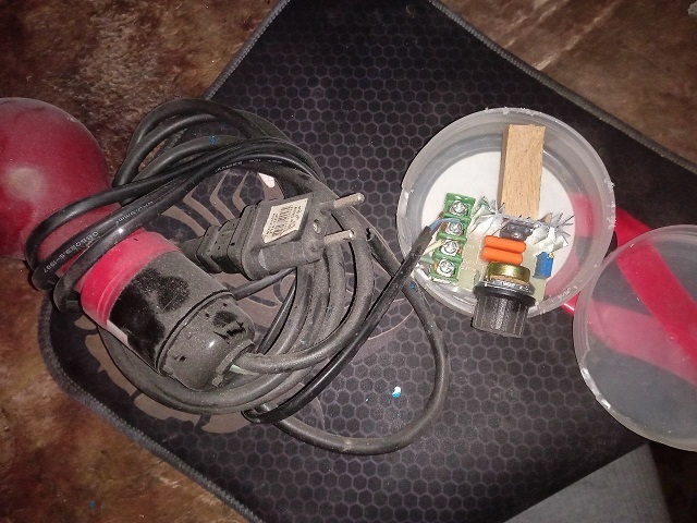 (регулятор яркости свечения лампы накаливания)