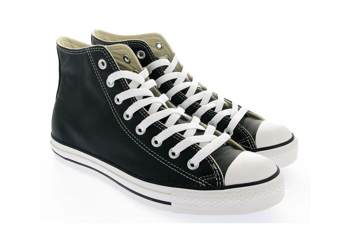 Помимо классических кед также есть полукеды, не закрывающие щиколотку