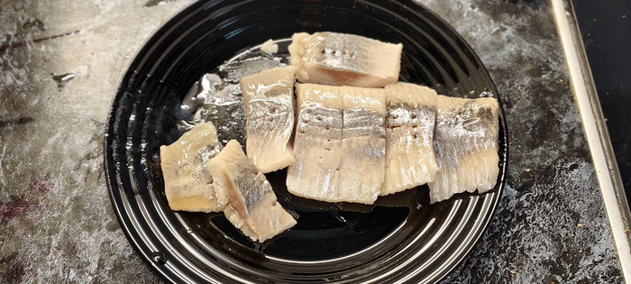 Сельдь достаю