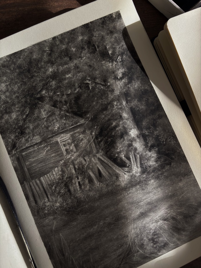 Солнце подыграло, добавив свою светотень :)