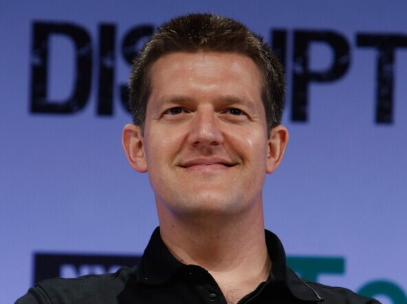 ����� ����