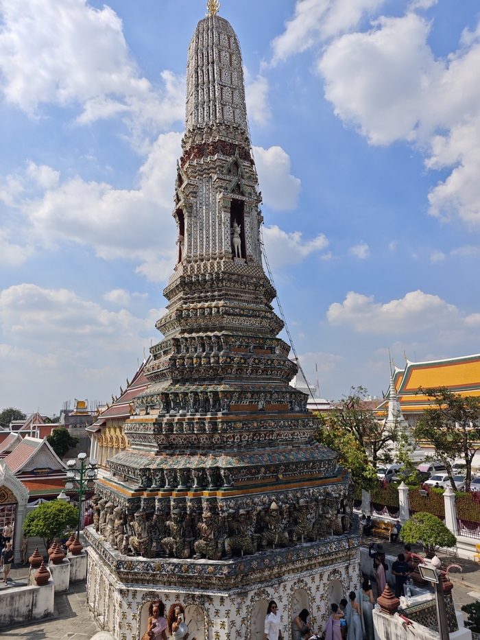 Одна из угловых башен