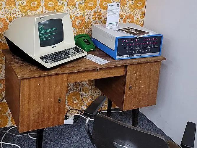 Altair 8800 �� ������� �����