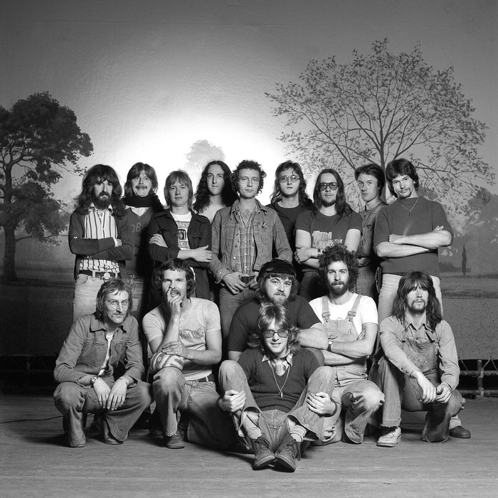 Barclay James Harvest �� ����� �������� ��������, 1976.