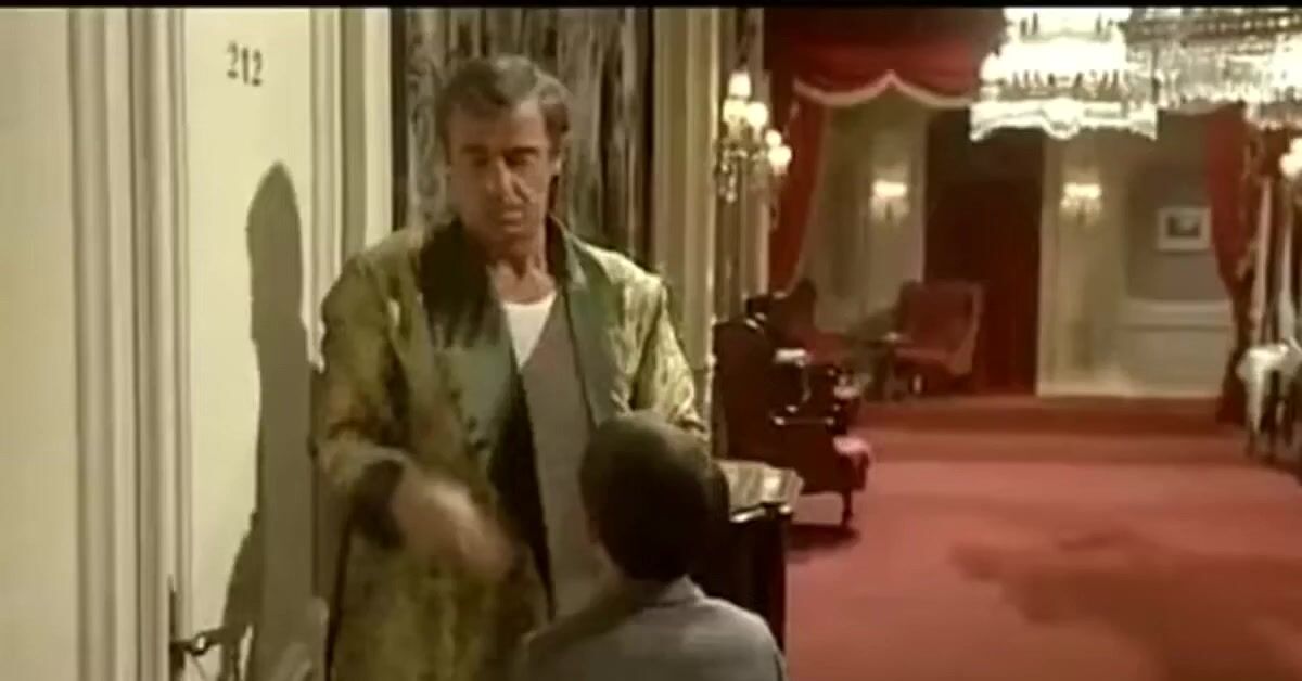 How did people meet a beautiful woman in the past? - Short videos, Movies, Comedy, Jean-Paul Belmondo, Humor, Video