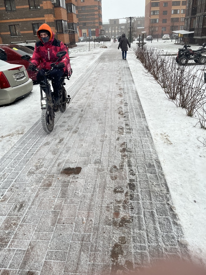 Как бороться с тротуарными ездунами?