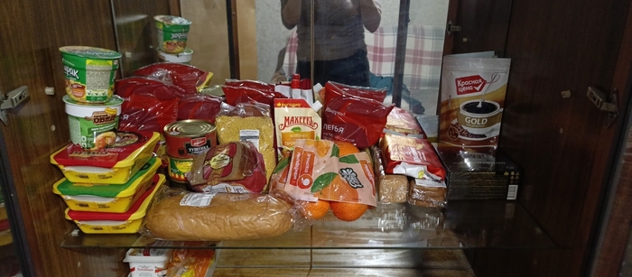 И еще немного еды.