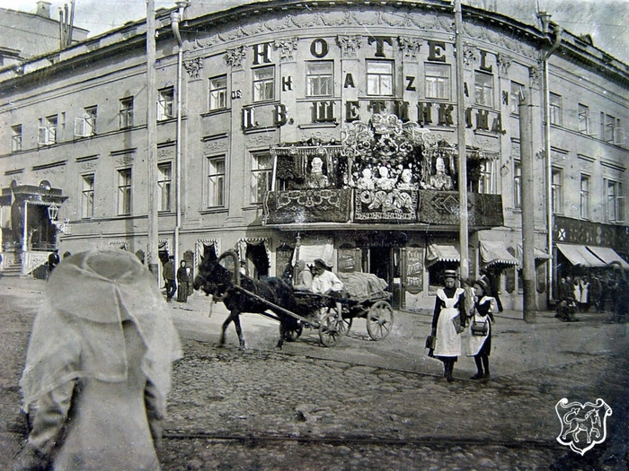 Hotel de Kazan �� ����������� ������� ��������� (����� ������� � ����� ������� � �����, ��������� �������� ���� ����� ������) � ��������������� ����. 1900‑� ����