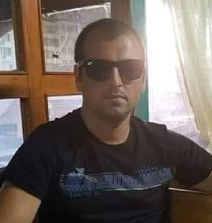 �������