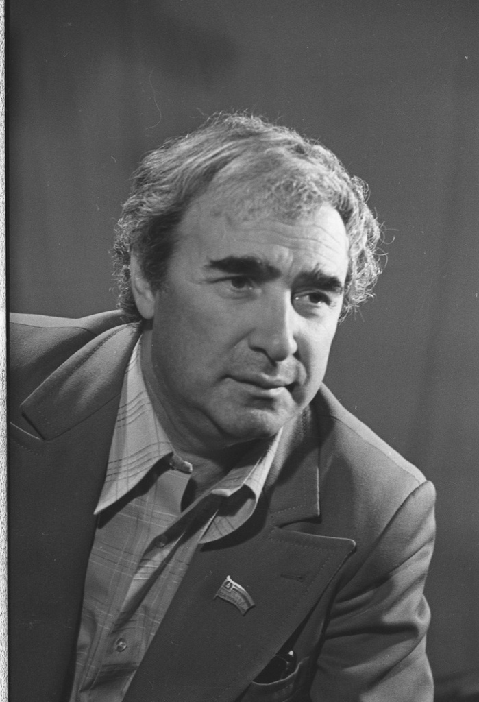 <a href="https://pikabu.ru/story/chetverg_29_iyunya_1972_goda_13_palitra_nashego_iskusstva_13588397?u=https%3A%2F%2Fru.wikipedia.org%2Fwiki%2F%25D0%2594%25D1%2583%25D0%25BC%25D0%25B1%25D0%25B0%25D0%25B4%25D0%25B7%25D0%25B5%2C_%25D0%259D%25D0%25BE%25D0%25B4%25D0%25B0%25D1%2580_%25D0%2592%25D0%25BB%25D0%25B0%25D0%25B4%25D0%25B8%25D0%25BC%25D0%25B8%25D1%2580%25D0%25BE%25D0%25B2%25D0%25B8%25D1%2587&t=%D0%9D.%D0%92.%20%D0%94%D1%83%D0%BC%D0%B1%D0%B0%D0%B4%D0%B7%D0%B5&h=8f15a56d1072ce5d07a7975350c988170c00793b" title="https://ru.wikipedia.org/wiki/%D0%94%D1%83%D0%BC%D0%B1%D0%B0%D0%B4%D0%B7%D0%B5,_%D0%9D%D0%BE%D0%B4%D..." target="_blank" rel="nofollow noopener">�.�. ��������</a>