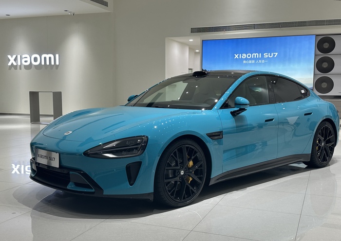 Xiaomi ������ ��������������� ������� ����������� ������ SU7 � ������� ���� 902 ��