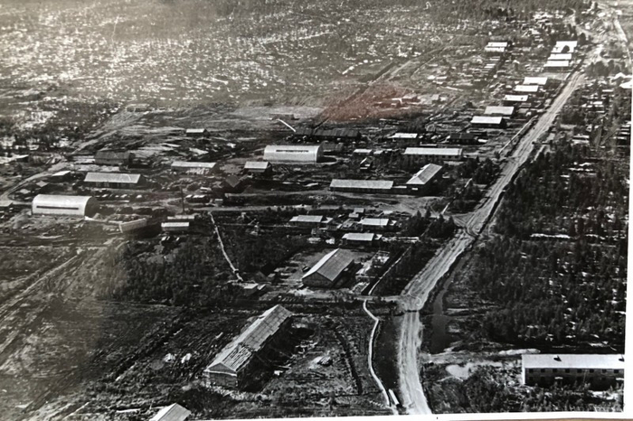 ���������� � 1990