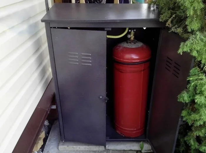 Что из себя представляет газовое хранилище во Львове, в которое предположительно прилетел "Орешник" и почему это важно понимать?⁠