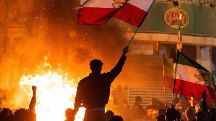 <a href="https://pikabu.ru/story/iran_na_perepute_13607724?u=https%3A%2F%2Ft.me%2Fred_may&t=%D0%9F%D1%80%D0%B8%D1%81%D0%BE%D0%B5%D0%B4%D0%B8%D0%BD%D1%8F%D0%B9%D1%82%D0%B5%D1%81%D1%8C%20%D0%BA%20%D0%B8%D0%BD%D1%82%D0%B5%D1%80%D0%B5%D1%81%D0%BD%D0%BE%D0%BC%D1%83&h=e9640b3b6ba21e47b74cfaee585d76542024bbb6" title="https://t.me/red_may" target="_blank" rel="nofollow noopener">��������������� � �����������</a>