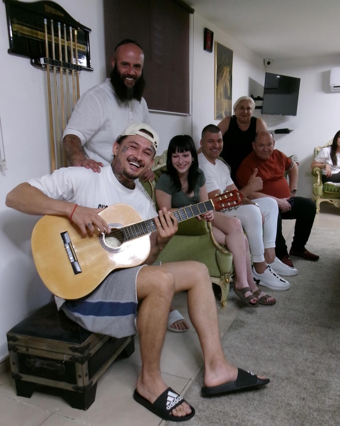 Пикабушники очень были рады и празднуют потому что