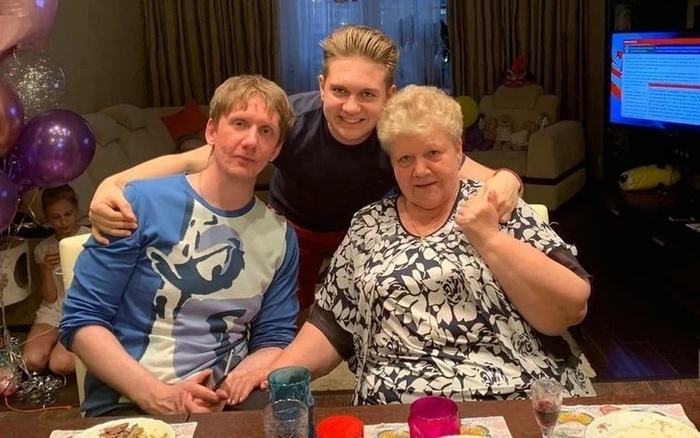 ������� ���� ������ � ����� ������ (������ ������ ��� ���� �����), ������� ������� �������� �� �����. ����: �������.