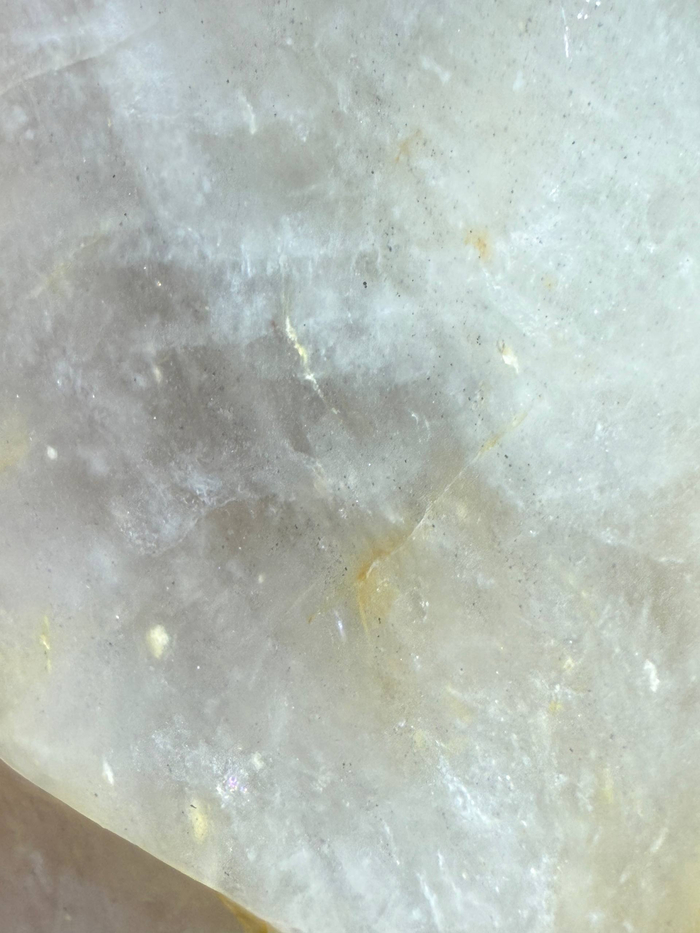 Пока что это самый прозрачный жильный кварц из всего что я находила сама.