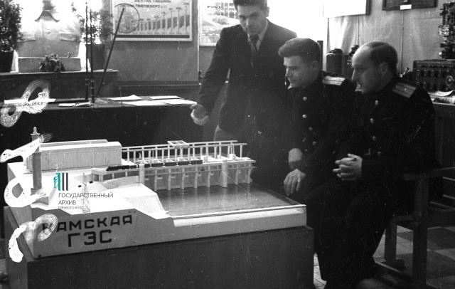 Макет гидроэлектростанции