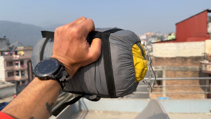 Пуховик купленный в Непале в сложенном состоянии