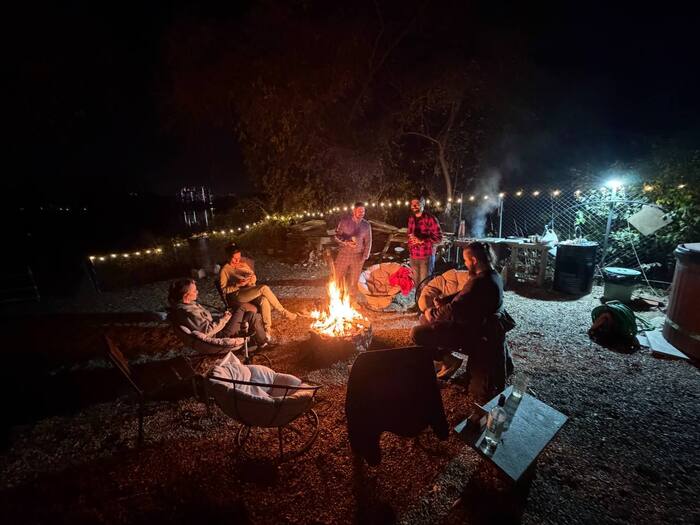 �������