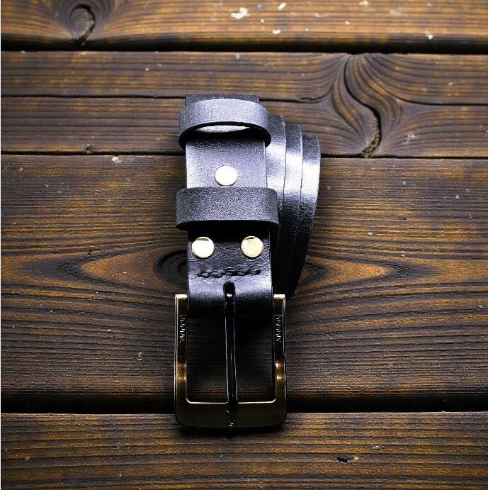 Тоже растишка, фурнитура латунная.