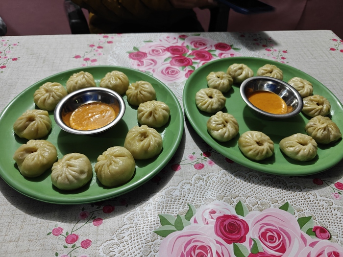 Момошки с традиционным соусом в Peacefull Guest House & Restaurant по 700 NRP