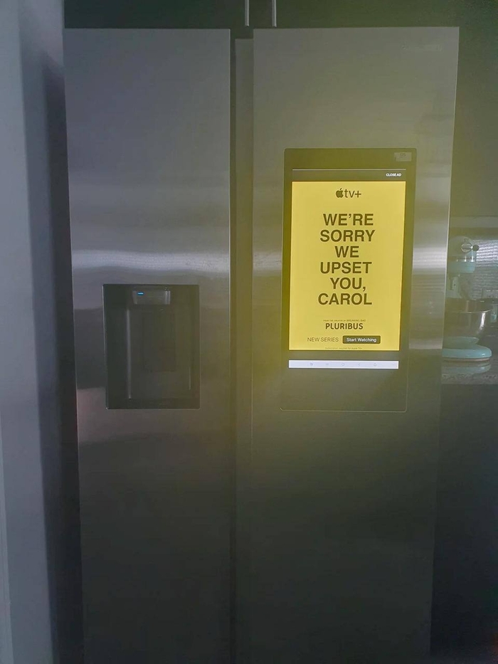 НАМ ЖАЛЬ, ЧТО МЫ ТЕБЯ РАССТРОИЛИ, КЭРОЛ»