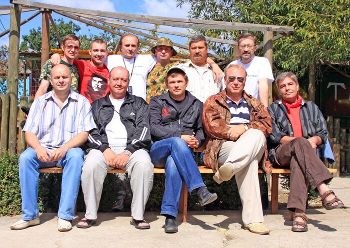 Стоят: Ю.Христензен, Д.Бутов, А. Шкарин, А.И. Бешкарев, М.Е. Мошков. Сидят: А.И. Карцев, А. Имамбаев, А. Васильев, А.С. Тумаха, Д. Бабкин. Фотографировал В.В. Осипенко.