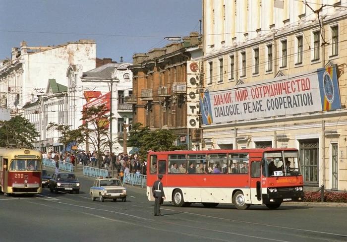 �e���c��� �����, ������oc�o�, 1988 �o�. ������� � ����