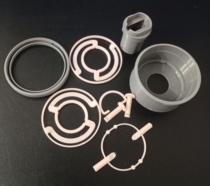 � �������