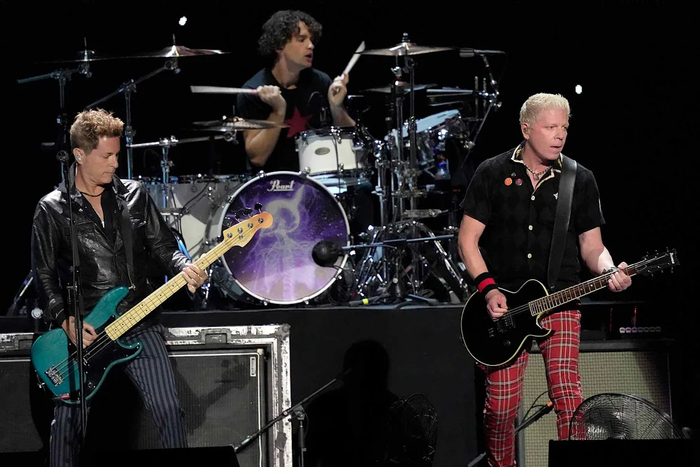 THE OFFSPRING �� LIVE Calgary AB 2026 ���� *Gone Away* ROCK