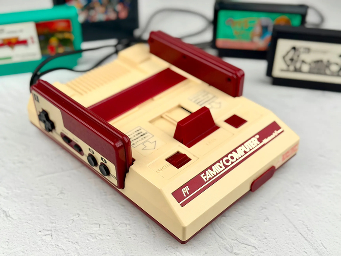 ��� ��������� ��� Famicom. ���, ���� �� ����������. ��������� �� ������ �� ����� ����.