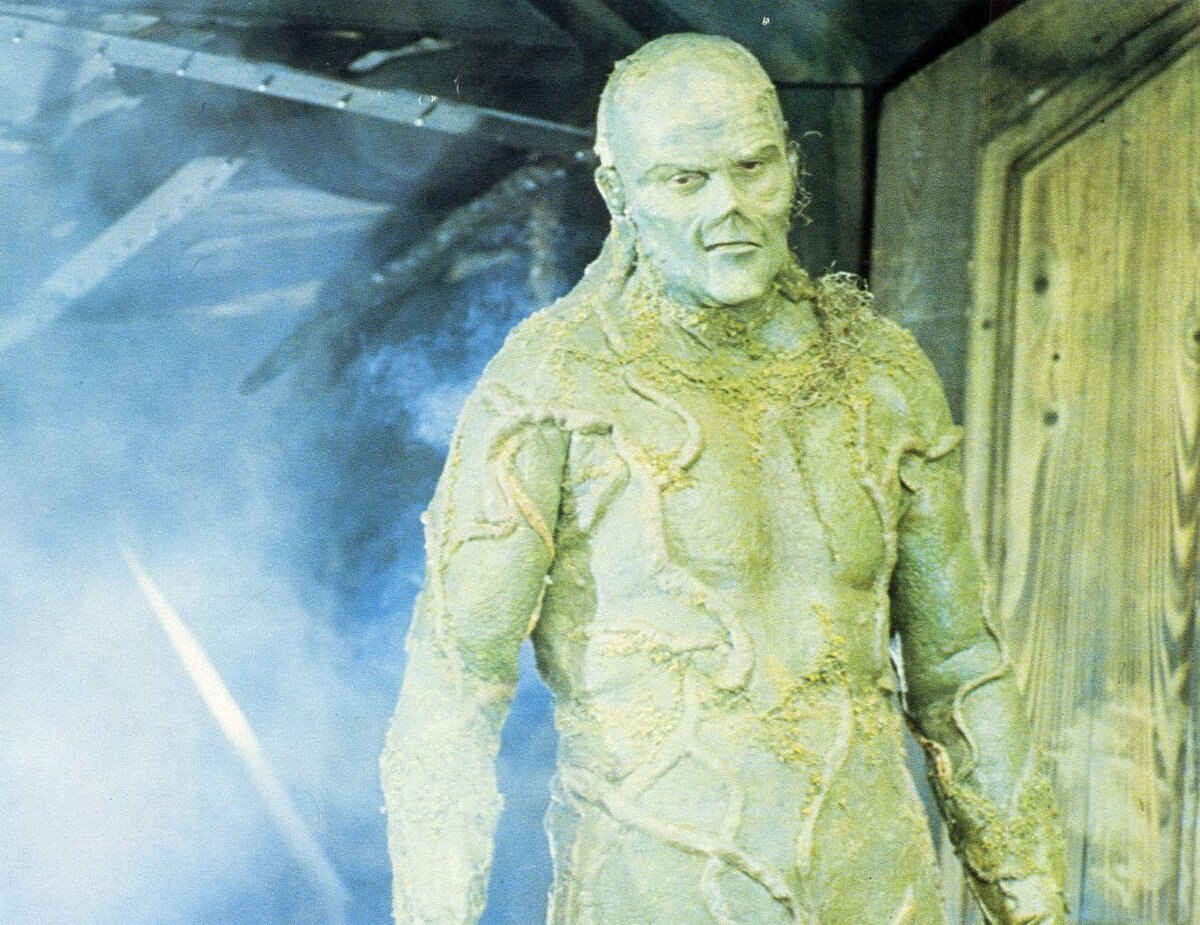 Болотная тварь / Swamp Thing (1982) - Серия Честные рецензии, Моё, Фильмы, Советую посмотреть, Голливуд, Рецензия, Обзор фильмов, За и против, Экранизация, Фантастика, Боевики, Кинокомикс, Болотная тварь, Уэс Крэйвен, 1982, Видео, YouTube, Длиннопост
